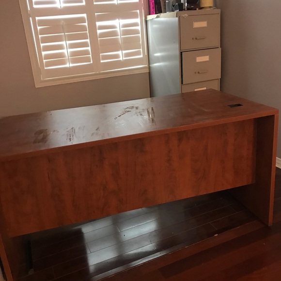 Wooden computer desk - Picture 6 of 6